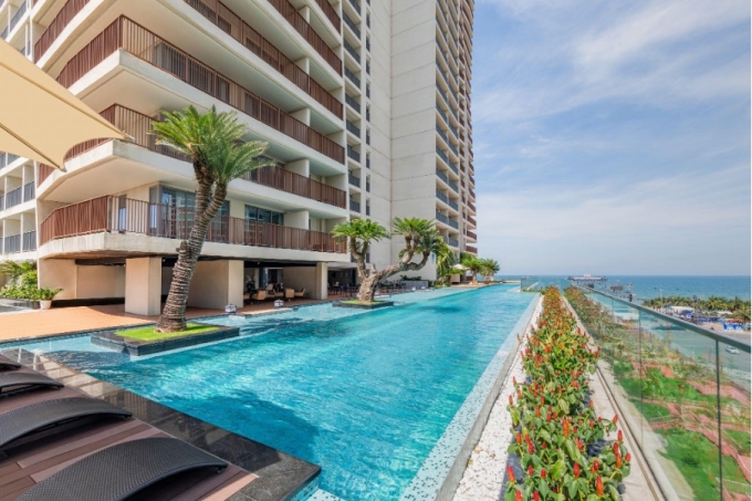Bể bơi tại dự án. Ảnh: Soleil Danang