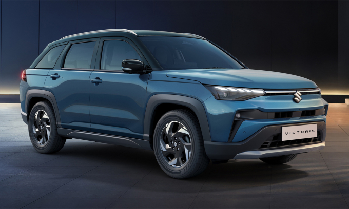 Suzuki Victoris - mẫu xe thương mại đầu tiên gắn logo mới. Ảnh: Suzuki