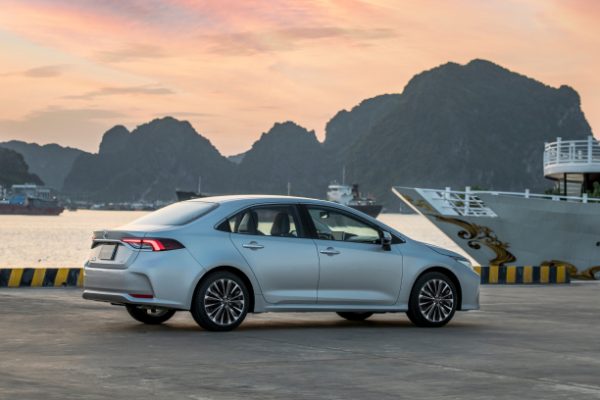 Sedan hạng C: Doanh số thấp nhất 3 năm qua