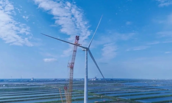 Turbine 26 MW được lắp đặt tại cơ sở thử nghiệm ngoài khơi Phúc Kiến. Ảnh: Đông Phương