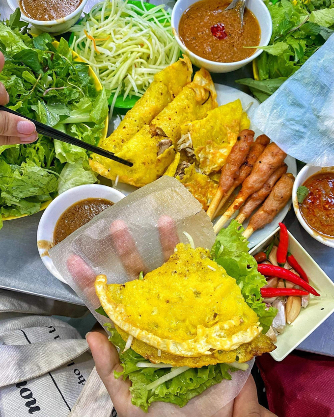 Bánh xèo quán Bà Dưỡng. Ảnh: