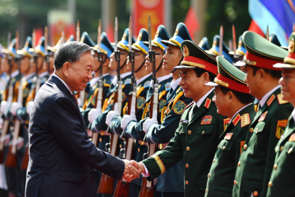 ‘Bộ Tổng tham mưu phải bảo đảm vũ khí cho các lực lượng tiến lên hiện đại’