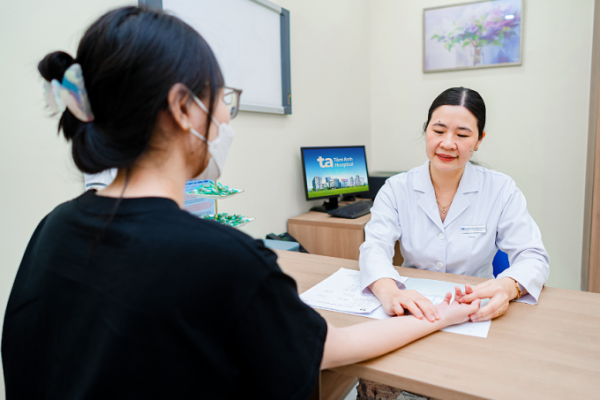 Ngăn trào ngược dạ dày tái phát mùa lễ: Bí quyết từ chuyên gia