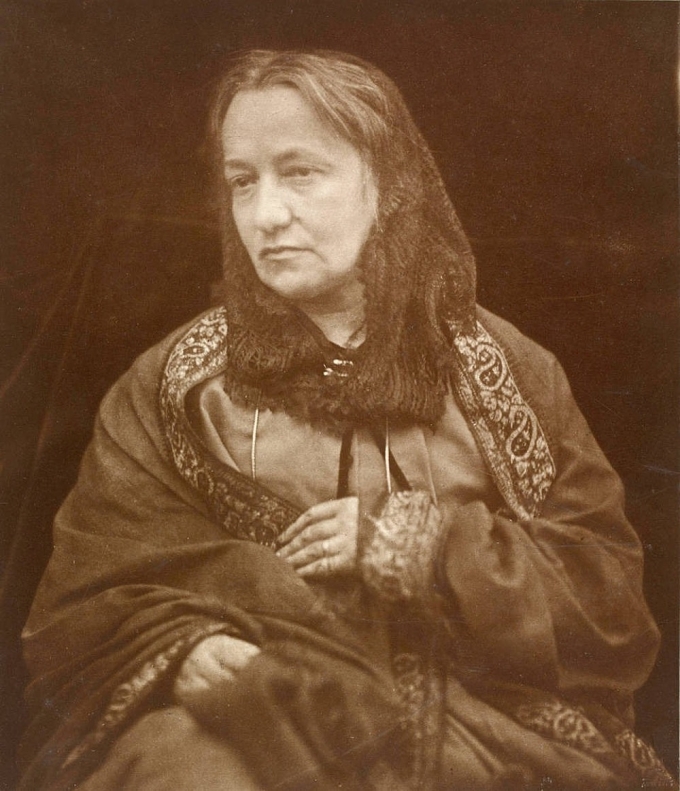 Chân dung nghệ sĩ Julia Margaret Cameron qua ống kính của con trai - nhiếp ảnh gia Henry Herschel Hay Cameron - năm 1870. Ảnh: Victoria and Albert Museum