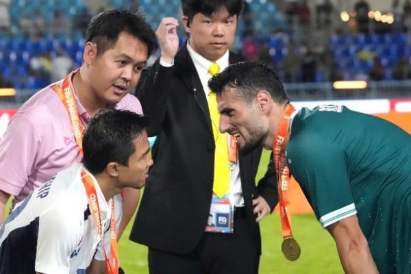 Chanathip: “Tôi chưa từng bị hành hung như vậy trên sân cỏ”