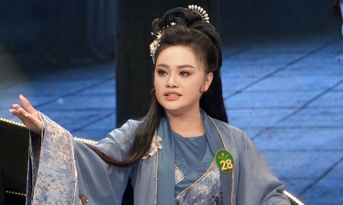Thùy Dương trong trích đoạn cải lương Thượng Dương hoàng hậu. Ảnh: Ban tổ chức
