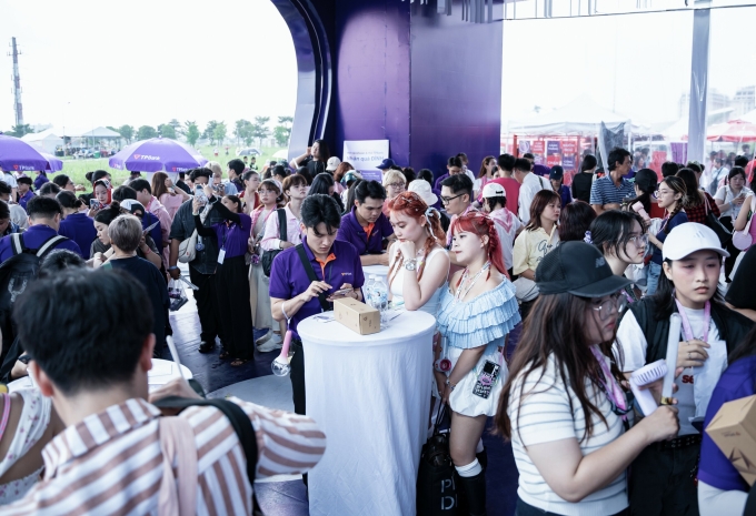 Booth trải nghiệm của TPBank - một trong những hoạt động bên lề tại concert Em xinh say hi.[A2] Ảnh: nguồn Vieon