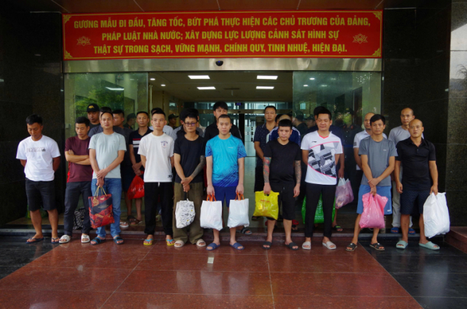 Các nghi phạm bị bắt trong đường dây. Ảnh: Công an cung cấp