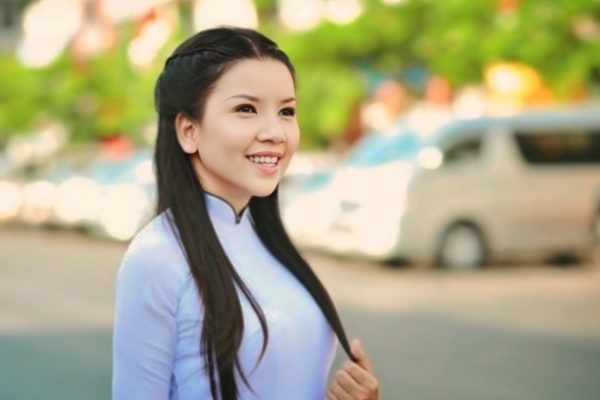 Ngọc Trinh và “Mùi Ngò Gai”: Dấu ấn khó phai