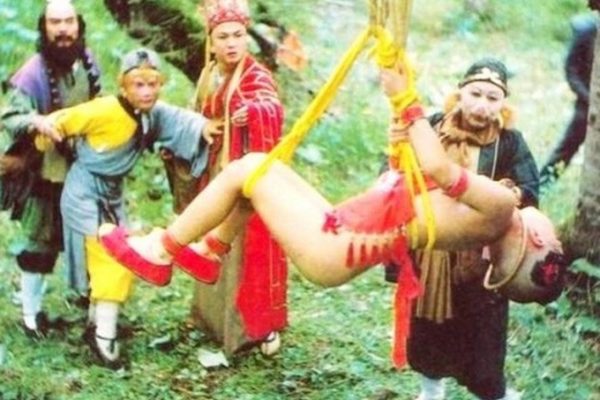 Điểm kinh dị trong cảnh phim Tây Du Ký: Bạn có thấy?