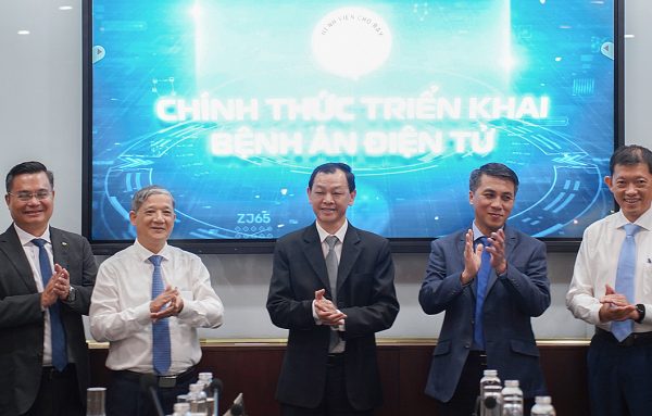 Chợ Rẫy: Bệnh viện nói không với bệnh án giấy