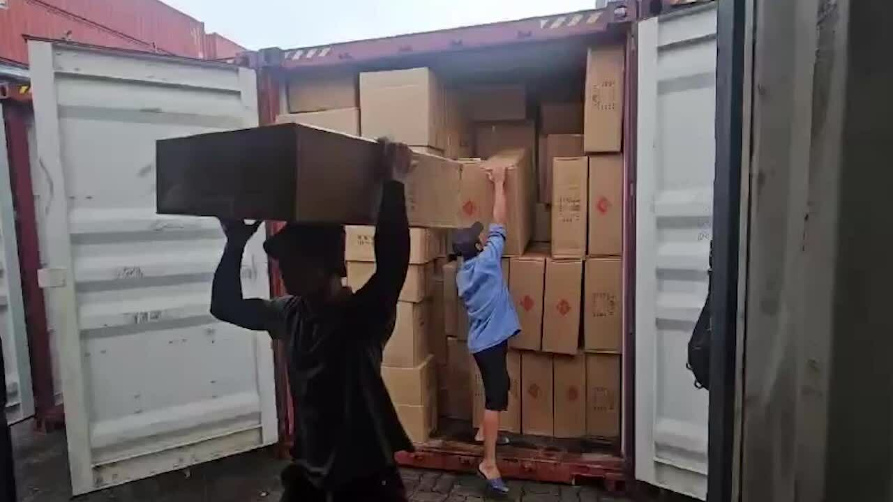 Đường dây buôn lậu hàng nội thất về TP HCM
