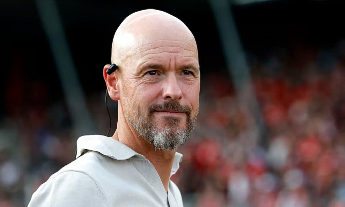 HLV Erik ten Hag trong trận Leverkusen thắng Sonnenhof Grossaspach ở vòng một Cup Đức trên sân WIRmachenDRUCK, Aspach, Đức ngày 15/8/2025. Ảnh: Reuters
