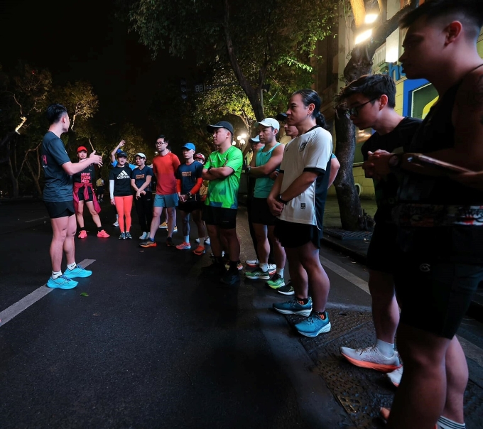 Nhóm Garmin Run Clun luyện tập. Ảnh: Garmin