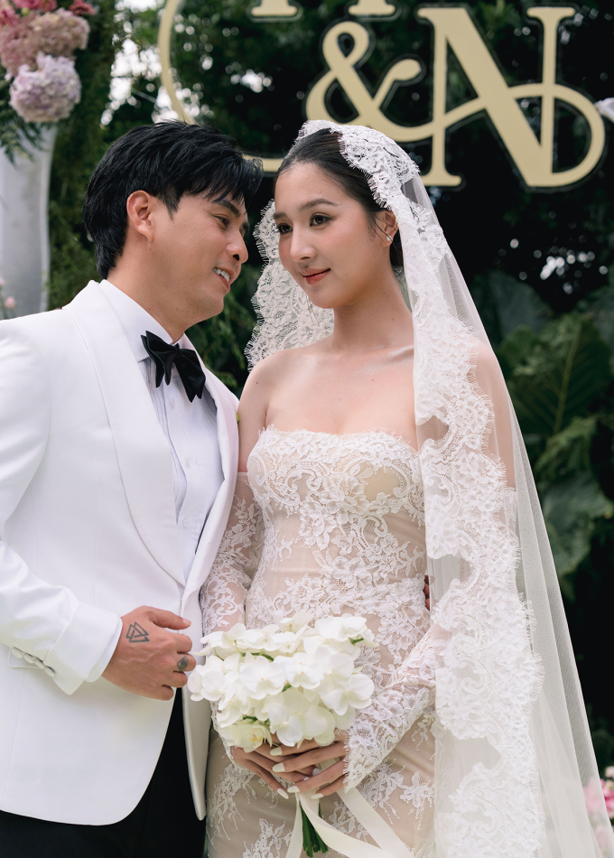 Vợ chồng Hồ Quang Hiếu trong lễ cưới. Ảnh: Nhân vật cung cấp