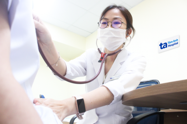 Dậy thì sớm ở trẻ em: Câu chuyện hai chị em