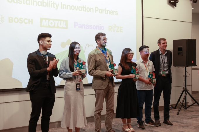 Đại diện các doanh nghiệp đối tác tại Chung kết Sustainability Impact Challenge 2025. Ảnh: RMIT