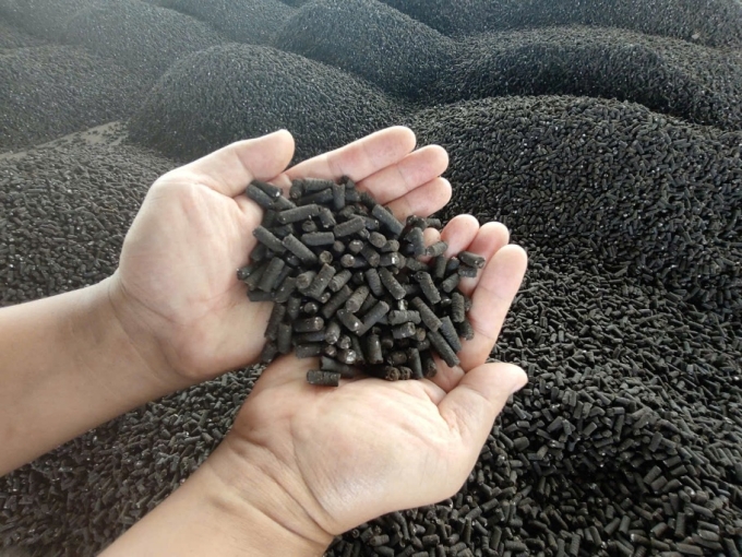 Phân bón Organica với hàm lượng canxi cao cải tạo đất trồng. Ảnh: JVF Việt Nhật