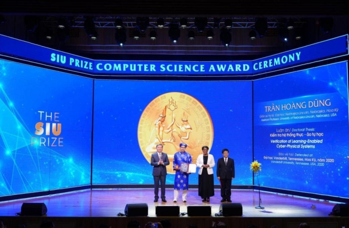 Lễ trao giải SIU Prize Computer Science mùa đầu tiên. Ảnh: SIU
