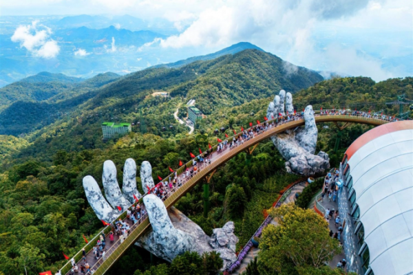 Bà Nà Hills Báo Lãi Lớn Nửa Đầu Năm: Tin Chủ Quản
