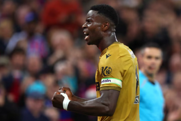 ‘Cách Isak đến Liverpool là ngày buồn của bóng đá’