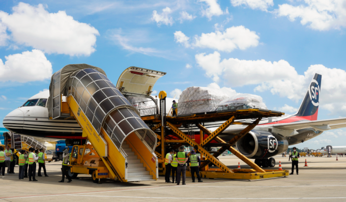 Một trong hai máy bay chở hàng của đơn vị. Ảnh: SF Express