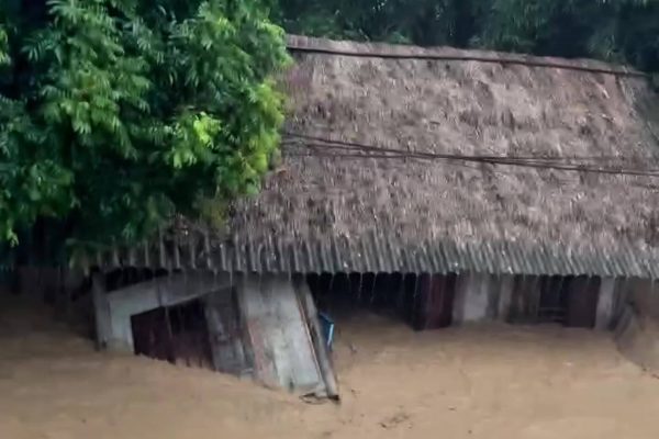Lũ quét bất ngờ tại vùng cao: Người dân không kịp trở tay