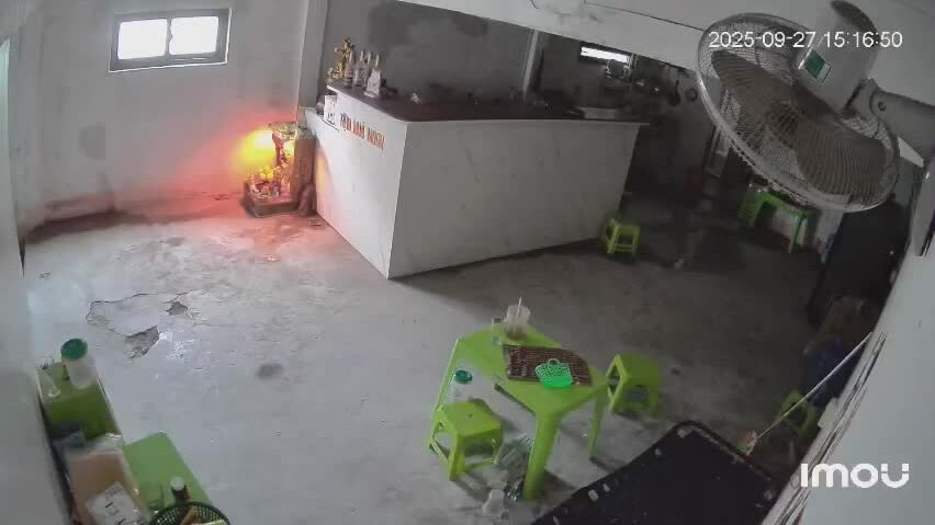 Người phụ nữ bị nước lũ cuốn mất tích