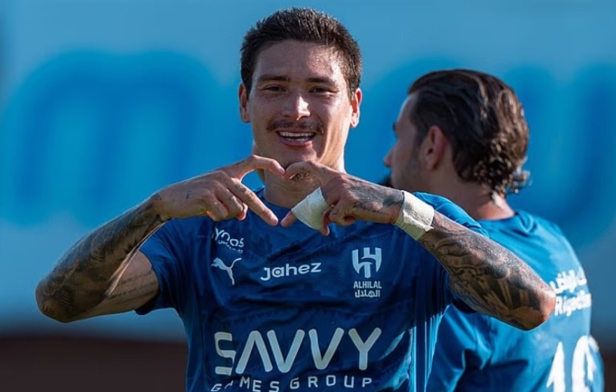 Darwin Nunez mừng bàn trong trận giao hữu Al Hilal thắng Waldhof Mannheim ngày 14/8. Ảnh: Goal
