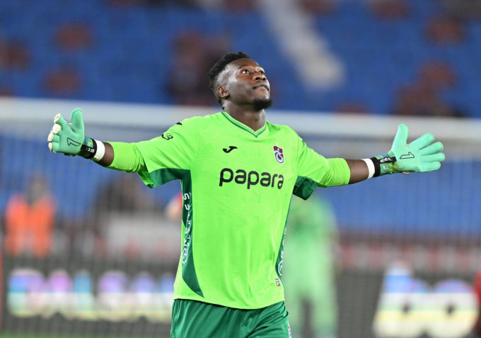 Andre Onana phản ứng trong trận Trabzonspor hòa đội khách Gaziantep 1-1 ở vòng sáu giải VĐQG Thổ Nhĩ Kỳ ngày 20/9/2025. Ảnh: Anadolu