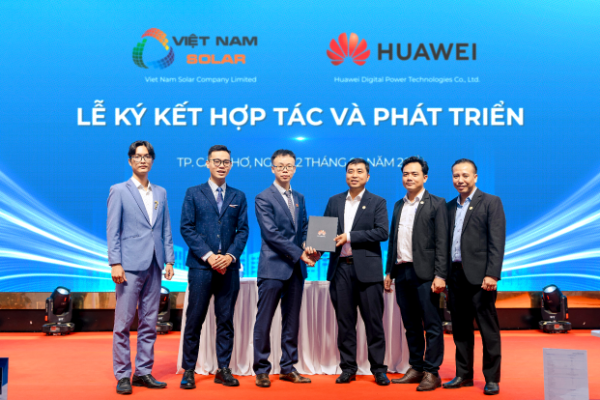 Việt Nam Solar & Huawei hợp tác phân phối điện mặt trời