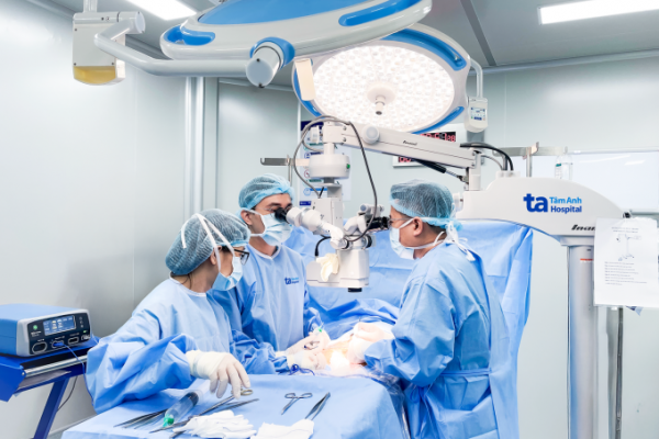 Chữa đa chấn thương sinh dục, giúp người đàn ông làm cha