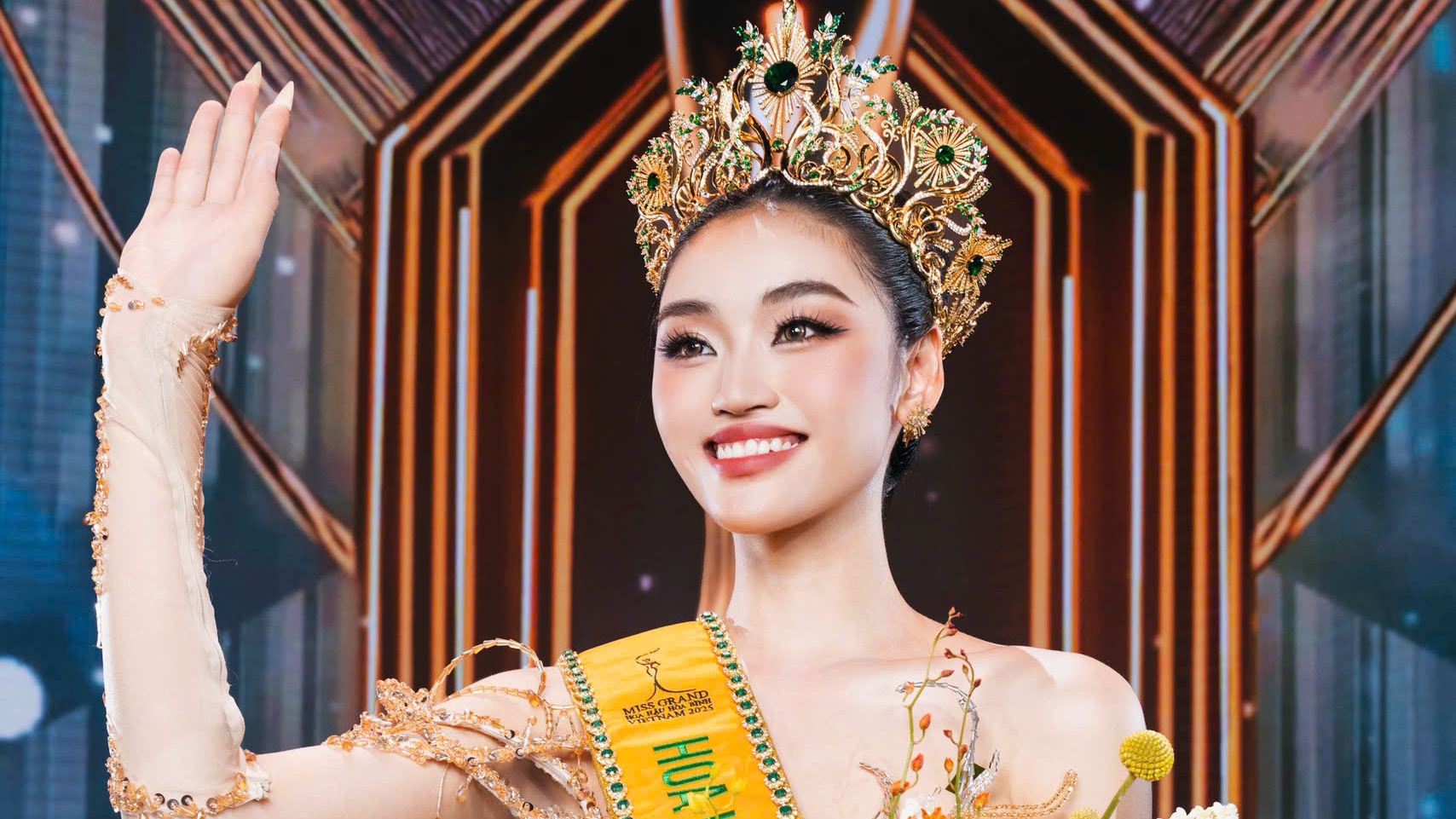 Sắc vóc Hoa hậu Yến Nhi