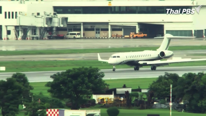 Máy bay chở cựu thủ tướng Thái Lan Thaksin Shinawatra hạ cánh tại sân bay quốc tế Don Mueang, Bangkok chiều 8/9. Ảnh: Thai PBS