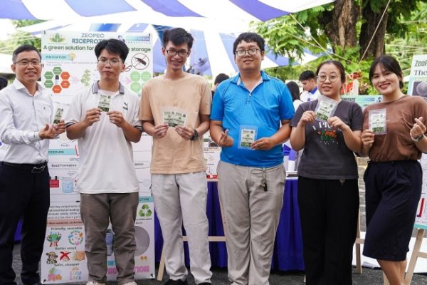 Hạt tinh dầu diệt mọt gạo giá rẻ của sinh viên Bách khoa