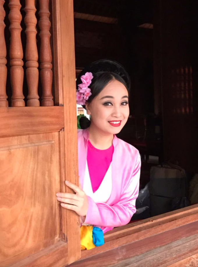 Tạo hình của Thu Huyền khi hóa thân Thị Màu, được đánh giá thể hiện thành công nét lẳng lơ của vai diễn. Ảnh: Nhân vật cung cấp