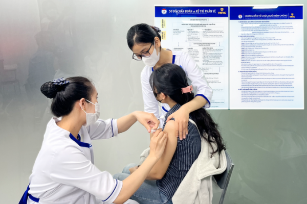 Sinh viên tiết kiệm tiền tiêm vaccine HPV như thế nào?