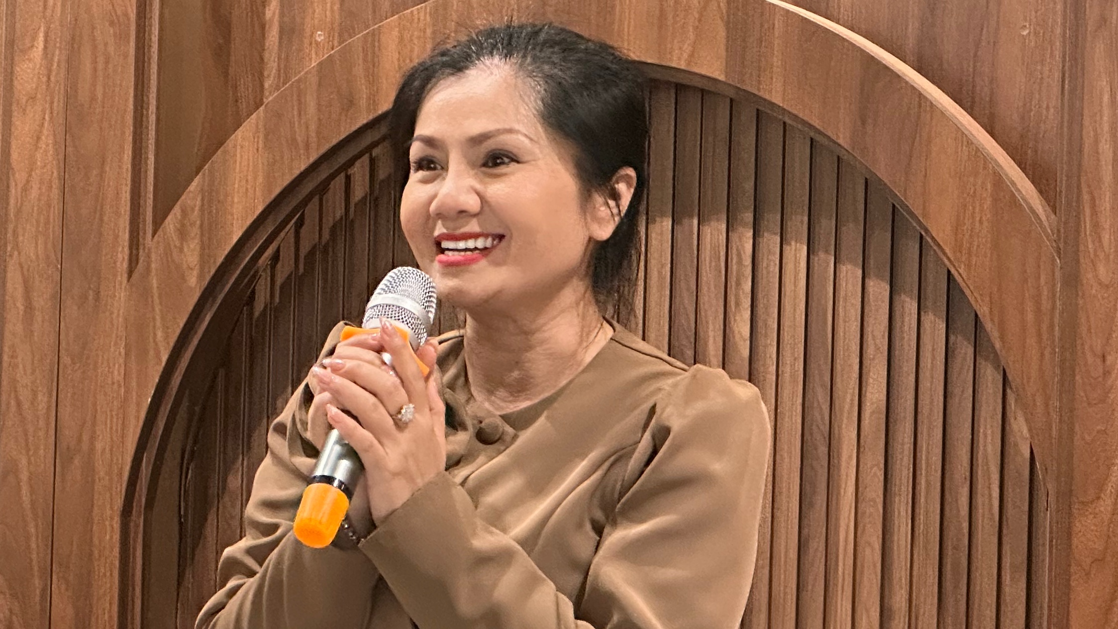 Tú Sương nói về tham gia tuồng cổ
