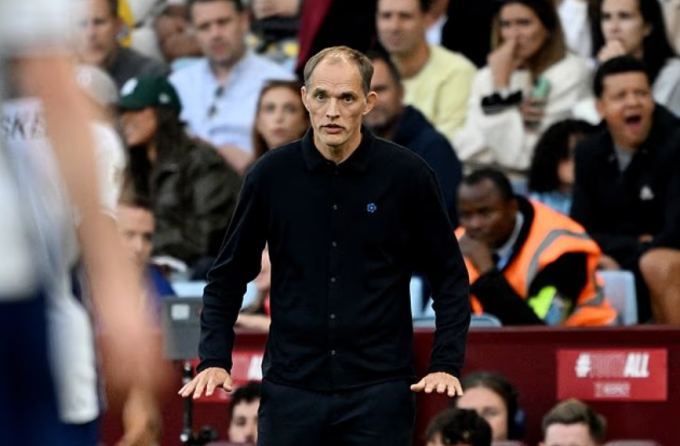 HLV Thomas Tuchel chỉ đạo trong trận. Ảnh: Reuters