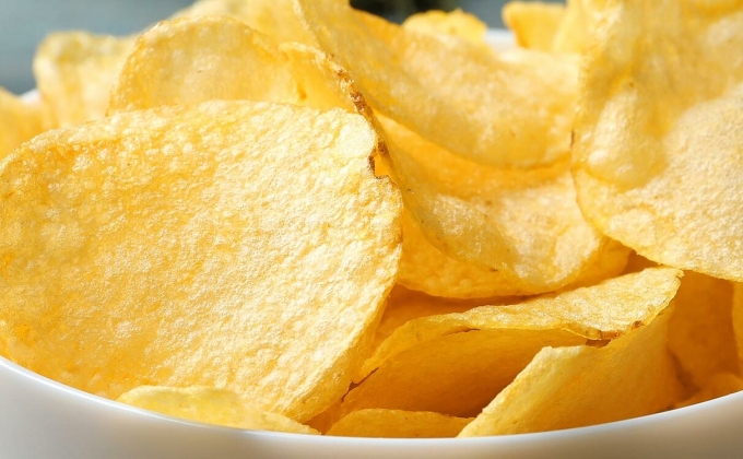 Khoai tây chiên truyền thống tại Anh có vị mặn. Ảnh: Walkers