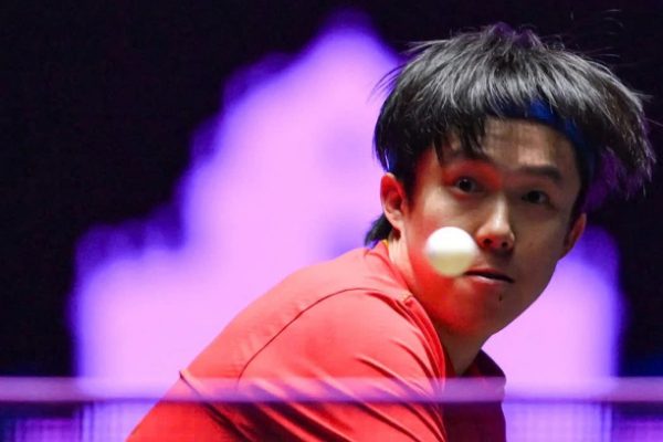 Wang Chuqin giành lại ngôi số 1 bóng bàn thế giới