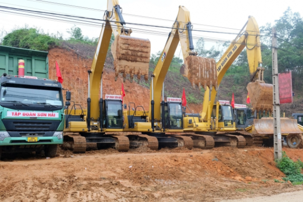 Đường Hồ Chí Minh: Khi nào thông tuyến? (Cập nhật mới nhất)