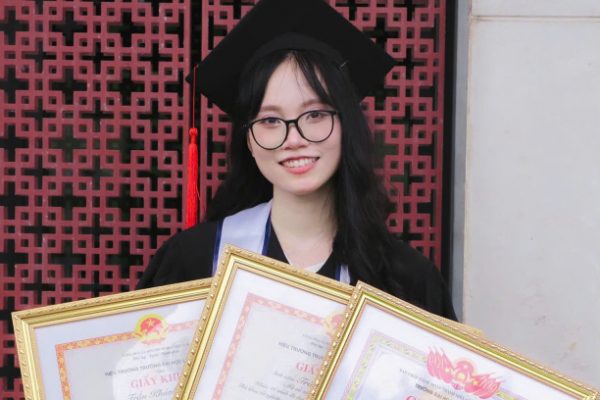 Thủ khoa Đại học Luật Hà Nội: Nữ sinh Hải Phòng xuất sắc
