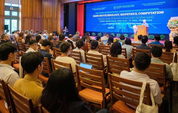 Sự sống nano: Hội thảo khoa học quy tụ hơn 100 nhà khoa học