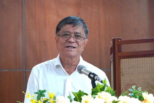 Hạn chế dùng điện thoại ở trường từ 2026: Tin mới cho học sinh