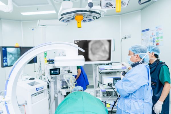 Tắc ống mật do sỏi lâu năm: Trường hợp bệnh nhân điển hình