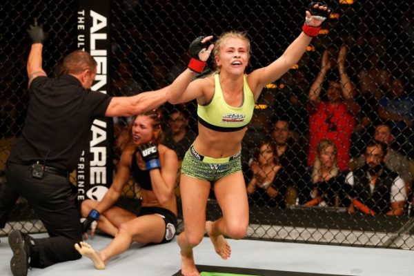 Nữ võ sĩ rời UFC kiếm bộn tiền từ OnlyFans