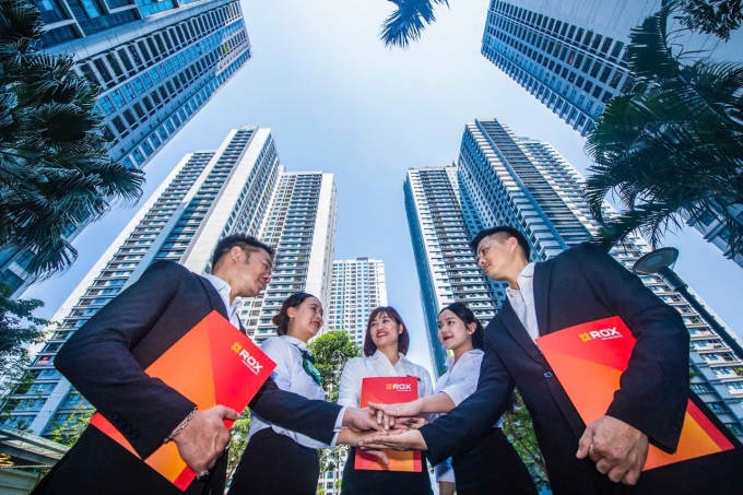 Người lao động được xem là nhân tố quan trọng trong chiến lược phát triển của doanh nghiệp. Ảnh: ROX