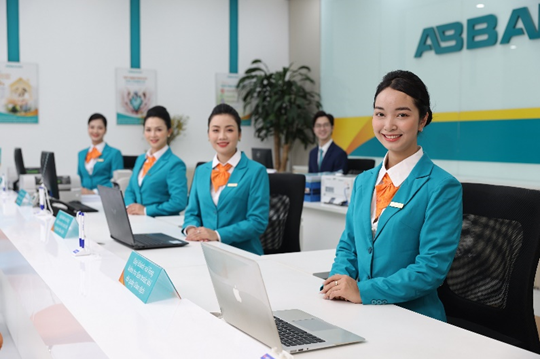 Ngân hàng dự kiến phát hành 517 tỷ đồng cổ phiếu ESOP cho cán bộ nhân viên. Ảnh: ABBank
