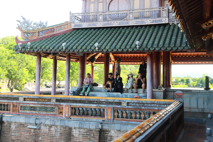 Hệ thống lan can ở lầu Ngũ Phụng. Ảnh: Võ Thạnh